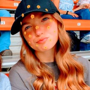 Meet your Posher, Everlee